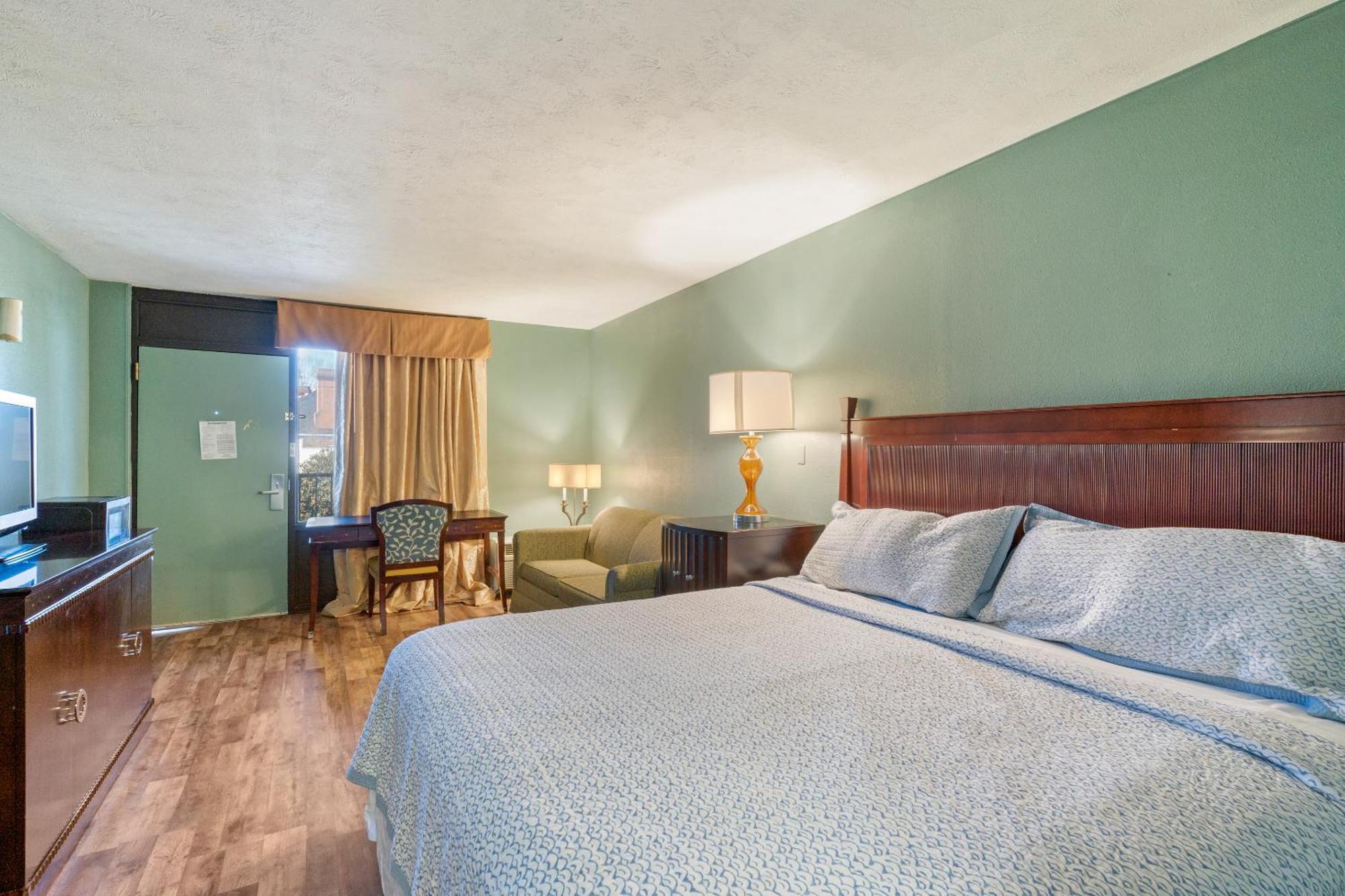 Williamsburg Suites Екстериор снимка
