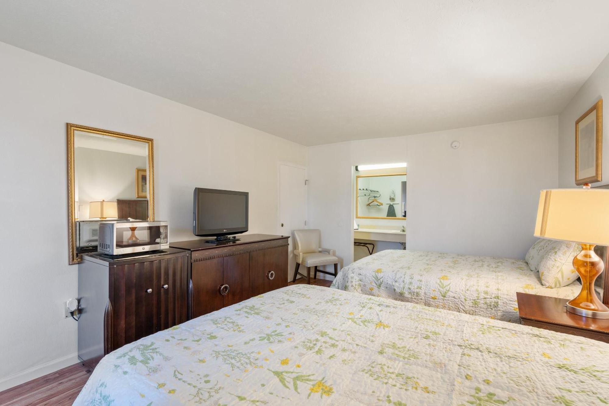 Williamsburg Suites Екстериор снимка