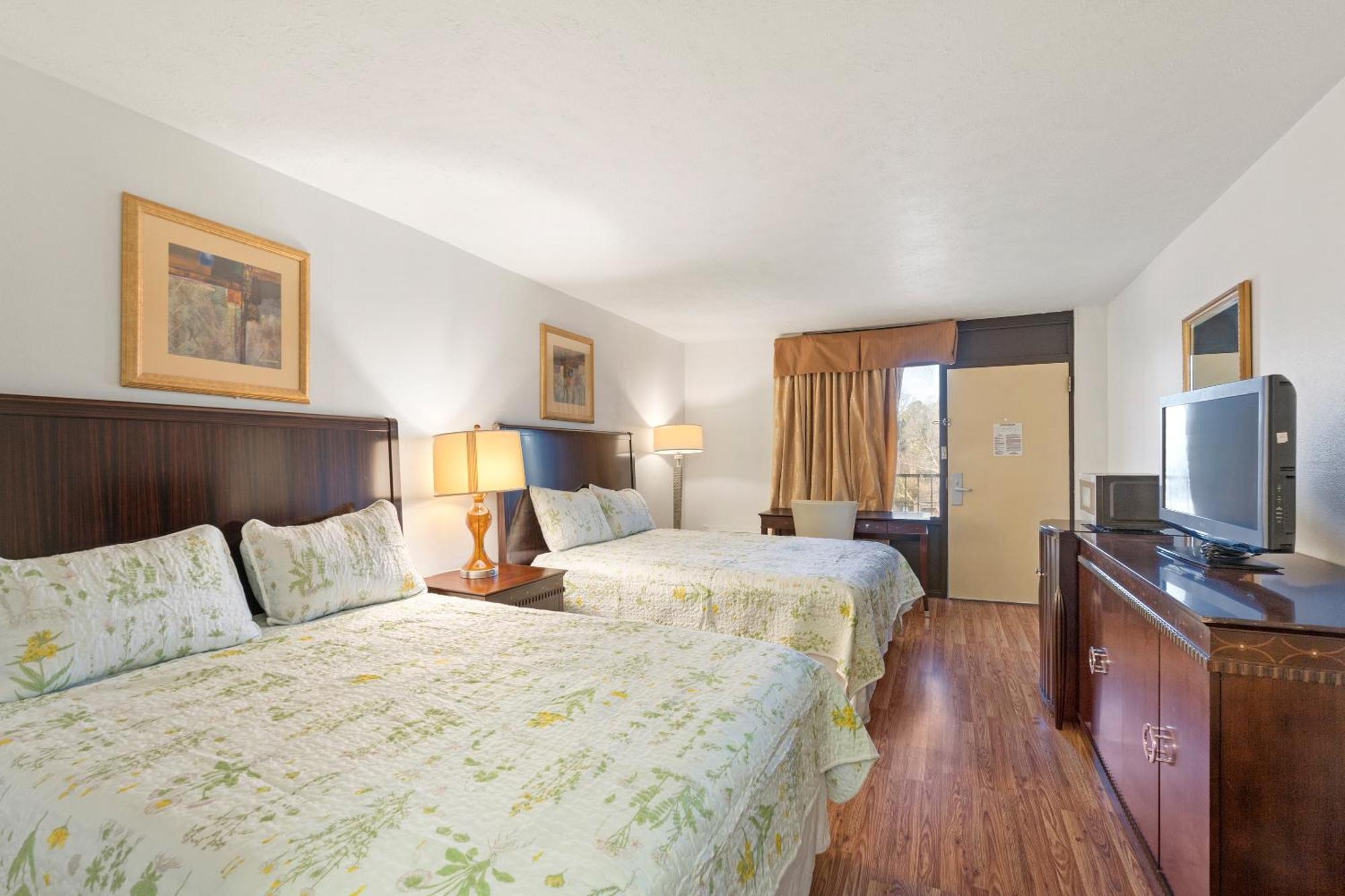 Williamsburg Suites Екстериор снимка